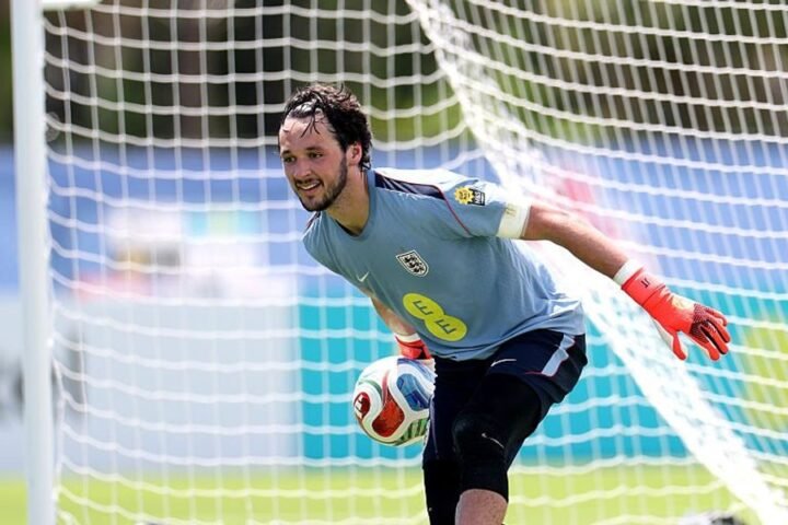 James Trafford considers leaving Manchester City to secure England's starting goalkeeper position
