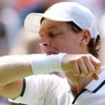 Jannik Sinner experiences serious fall in Wimbledon opener, prompting umpire intervention