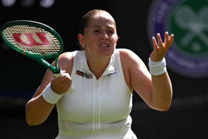 Jelena Ostapenko criticizes Wimbledon crowd while sporting Tesco-branded outfit