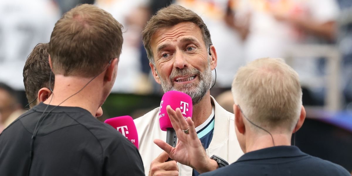 Jurgen Klopp dismisses Rafael van der Vaart's criticism of Virgil van Dijk