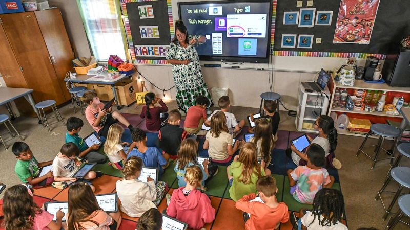 Los Angeles schools implement strict screen time limits as parents seek similar policies nationwide