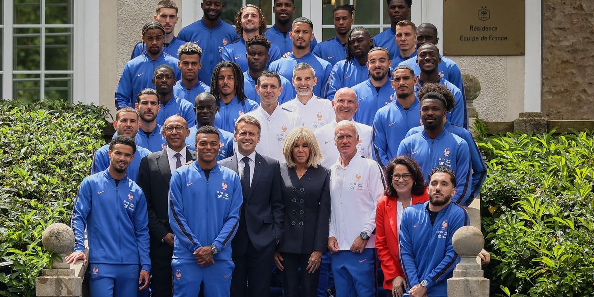 Macron meeting with France's World Cup squad raises player frustrations over ticket allocations