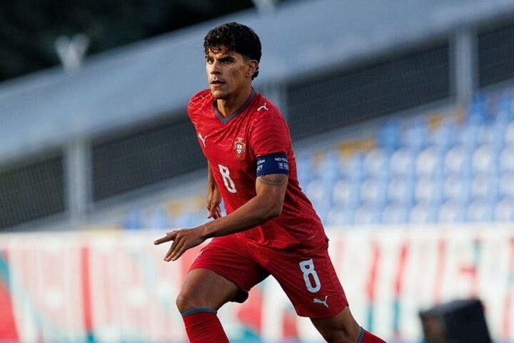 Matheus Fernandes leaves Manchester United and PSG behind to join Tottenham for £85 million