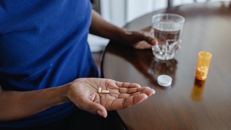 Nearly one-third of middle-aged Americans struggle with medication management