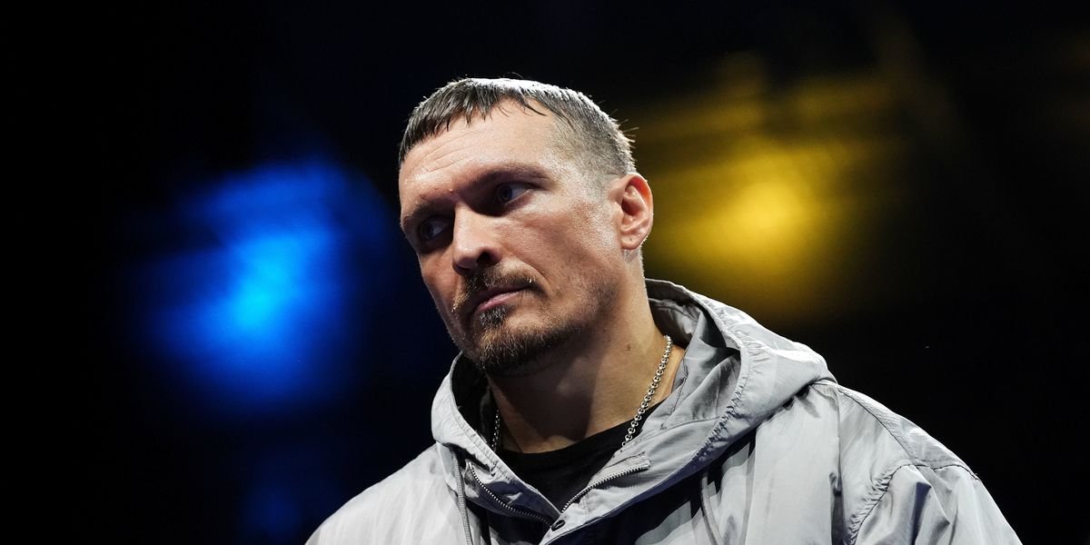 Oleksandr Usyk vacates heavyweight titles, confirms he will not retire yet