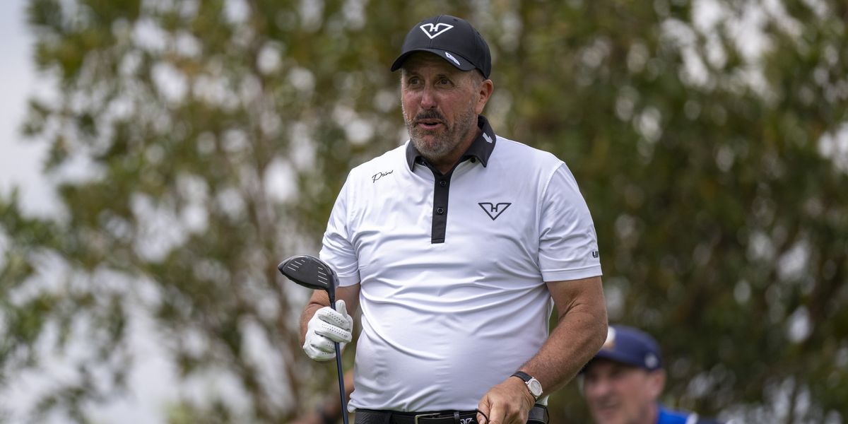 Phil Mickelson expelled from golf club over alleged inappropriate contact with staff member