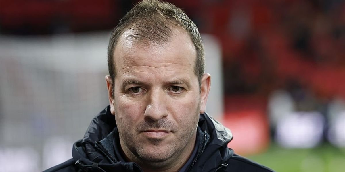 Rafael van der Vaart apologises for controversial remarks about Japanese players' appearance