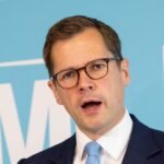 Reform UK proposes tax cut for firms hiring British workers, targeting foreign employment