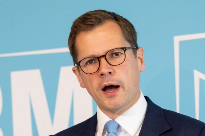 Reform UK proposes tax cut for firms hiring British workers, targeting foreign employment