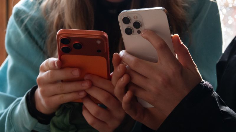 Smartphone introduction linked to significant decline in US fertility rates, study finds
