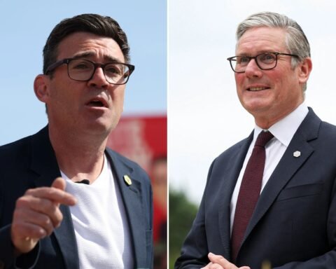 Starmer hints at cabinet role for Burnham ahead of Makerfield by-election