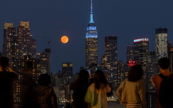 Strawberry moon to illuminate UK skies as summer's first full moon rises