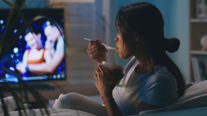 Stress and late-night snacking linked to worsening digestive issues, new study finds