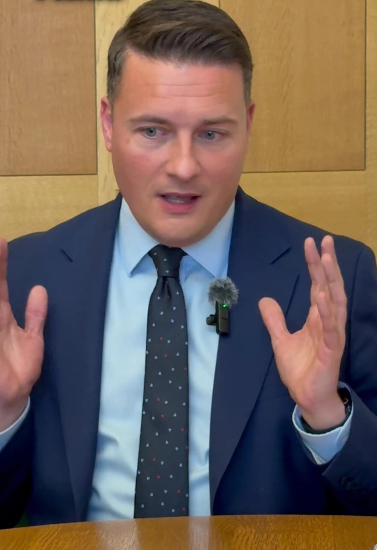 Wes Streeting supports new North Sea oil licenses, warning against Reform UK risks