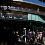 Wimbledon organizers warn fans against traveling due to overwhelming queue on opening day
