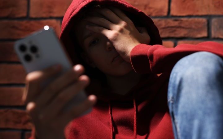 Young people increasingly seek emotional support from AI chatbots, study reveals