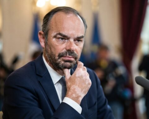 Russian Network Storm-1516 Spreads False Health Claims About French Candidate Edouard Philippe