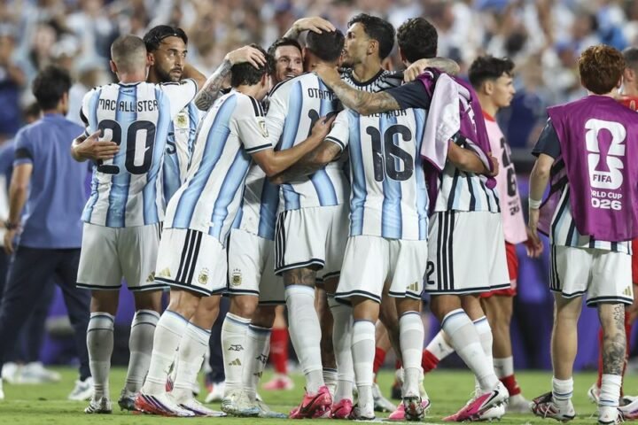 Argentine media criticize former England stars ahead of World Cup semi-final clash
