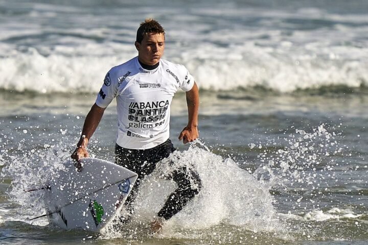 British surfer Arran Strong presumed dead as search efforts near Portugal are halted