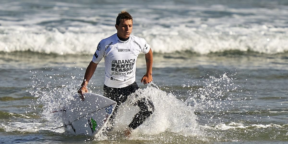 British surfer Arran Strong presumed dead as search efforts near Portugal are halted
