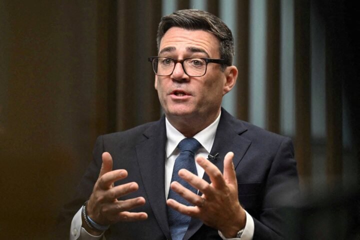 Burnham seeks cross-party collaboration to address England's social care crisis