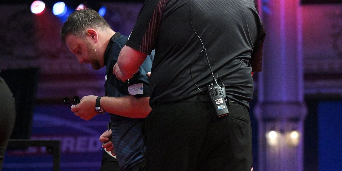 Cameron Menzies shares health update following collapse at World Matchplay event