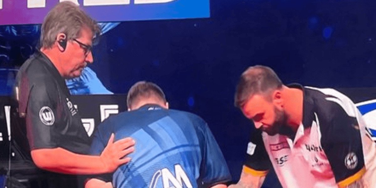 Cameron Menzies withdraws from match after falling ill during performance in Blackpool