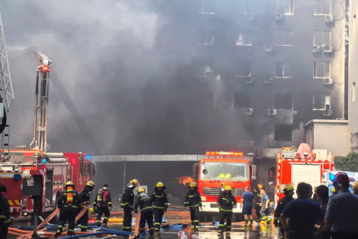Casualties reported after large fire at shoe factory in southeastern China