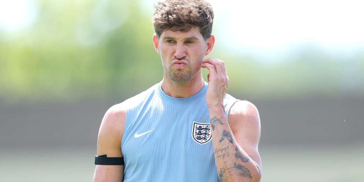 Chelsea considers John Stones for defensive reinforcements following Manchester City exit