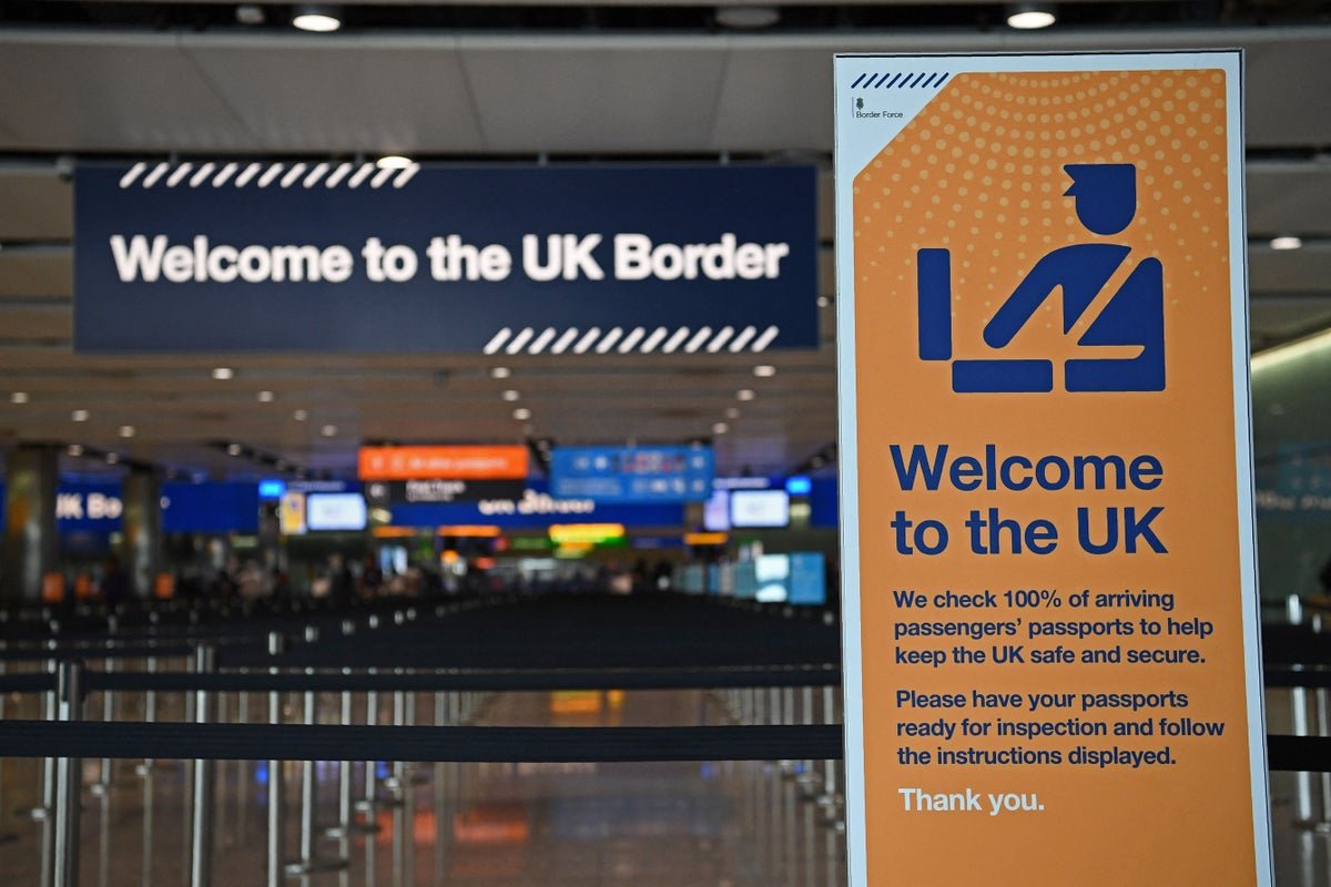Convicted people smuggler living in UK reportedly benefits from Brexit-related immigration gaps