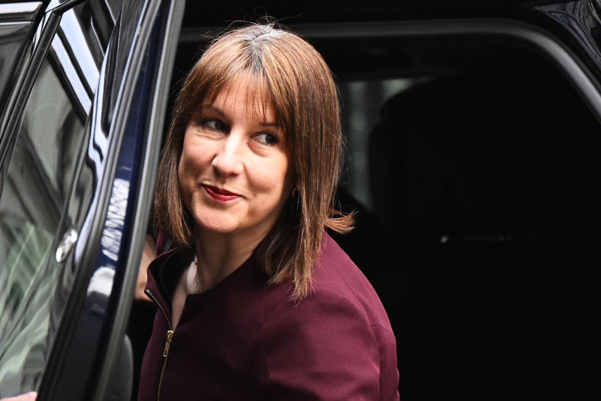 Cross-party MPs urge next chancellor to lift freeze on student loan repayment thresholds