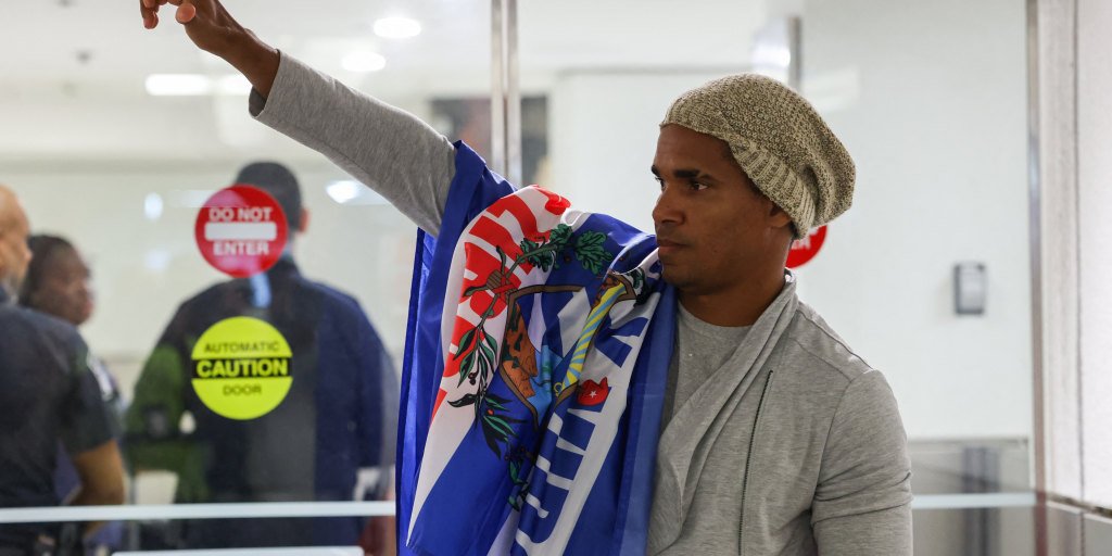 Cuban artist and dissident Luis Manuel Otero Alcántara arrives in the US after prison release