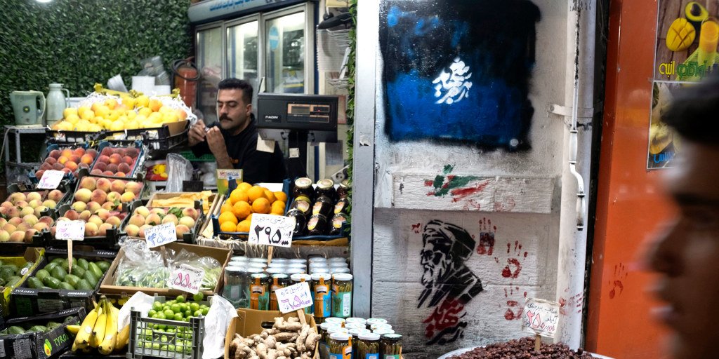 Economic crisis in Iran intensifies as citizens struggle with skyrocketing living costs