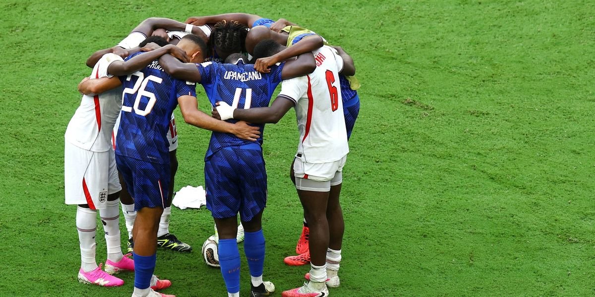 England and France players unite in prayer after World Cup third-place playoff