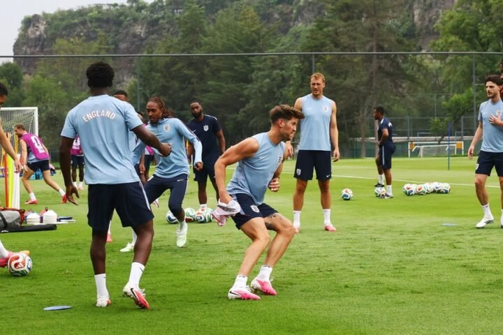 England faces Mexico in World Cup knockout clash amid weather concerns and heightened security