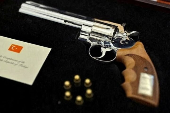 Erdogan gifts vintage handguns to NATO leaders at Ankara summit