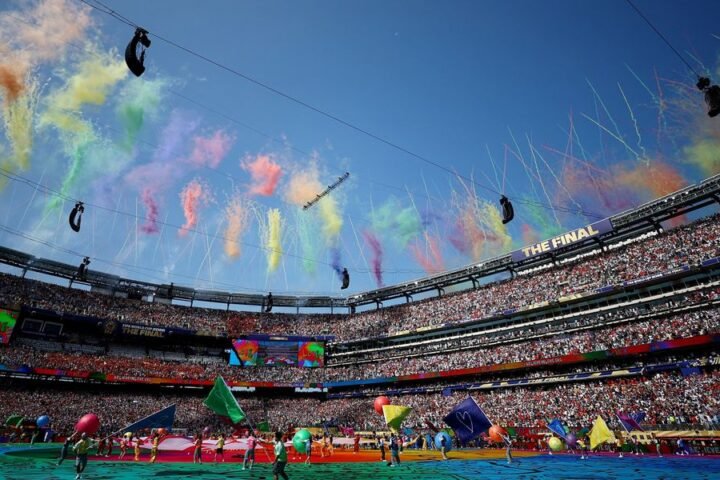 Fans criticise World Cup final half-time show for exceeding official time limits