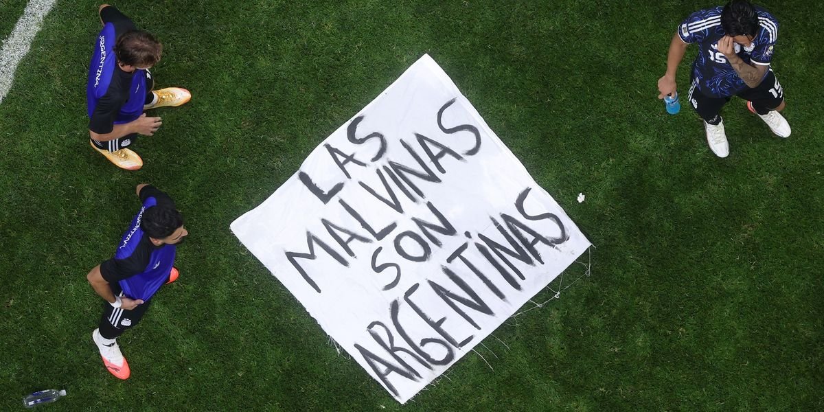 Fifa reviews potential penalties for Argentina players' political banner after England match