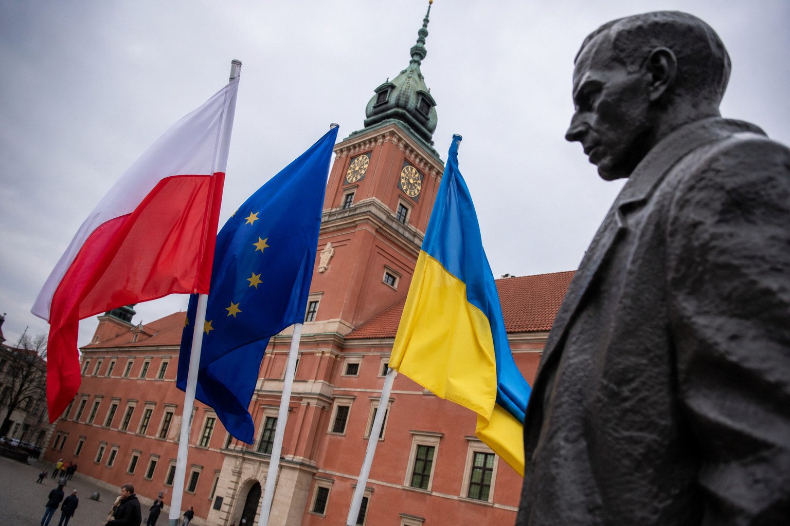 Warsaw issues ultimatum on Bandera glorification as EU entry condition for Kyiv