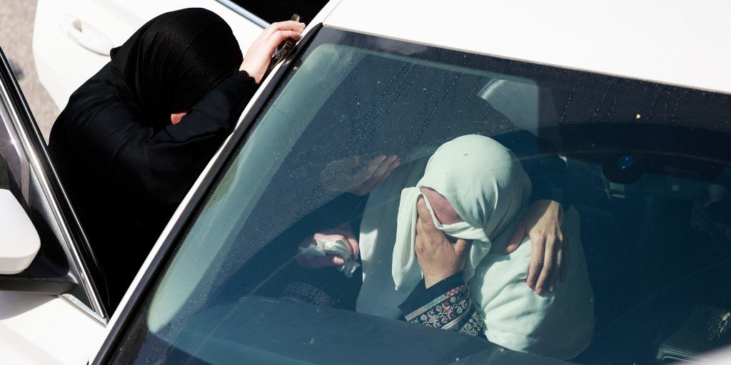 Four Palestinians and one Israeli killed in West Bank shooting incident