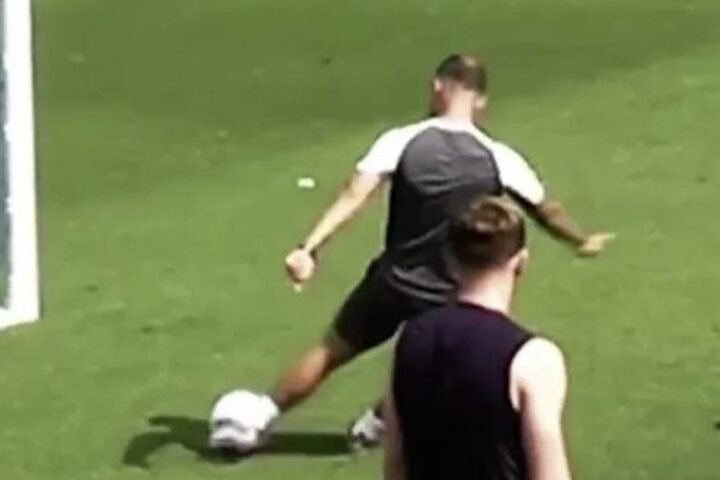 Jack Wilshere impresses Luton players with stunning crossbar challenge in training