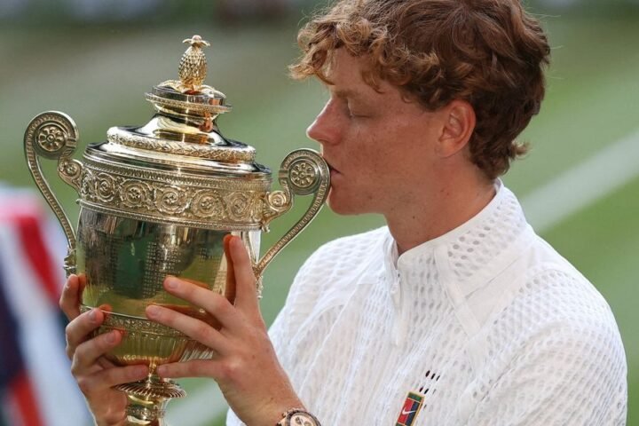 Jannik Sinner returns Wimbledon trophy after victory over Alexander Zverev