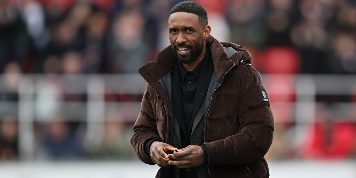 Jermain Defoe leaves Woking managerial role after six matches amid internal tensions