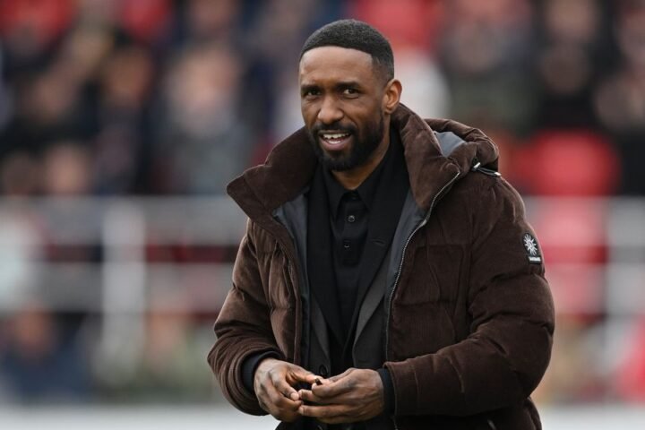Jermain Defoe's abrupt exit from Woking raises concerns over managerial challenge