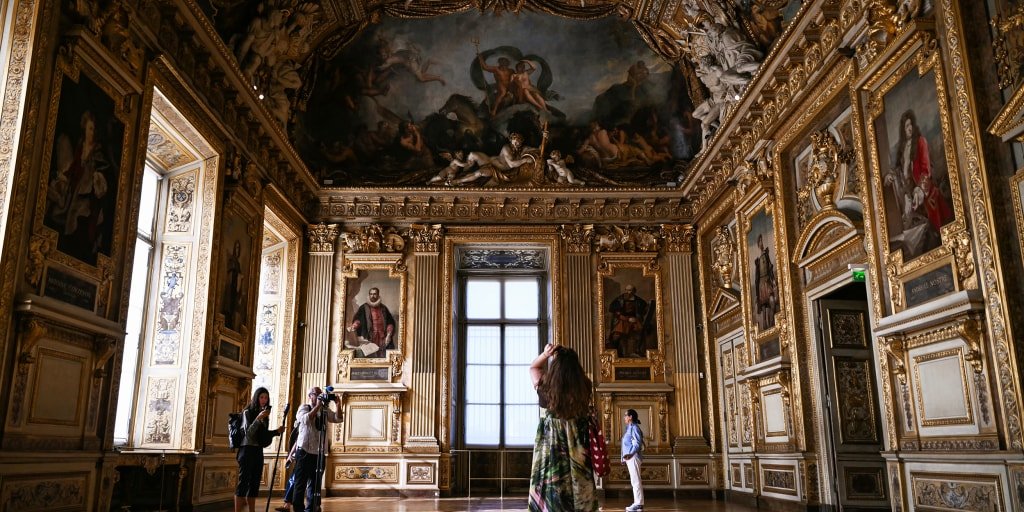 Louvre reopens Apollo Gallery amid ongoing investigation into $102 million crown jewels heist