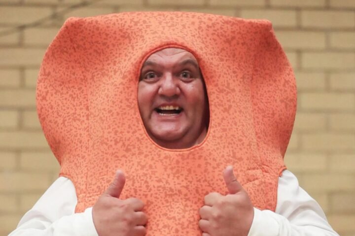 Mr Fishfinger enters Clacton by-election, vows to challenge Nigel Farage's resignation