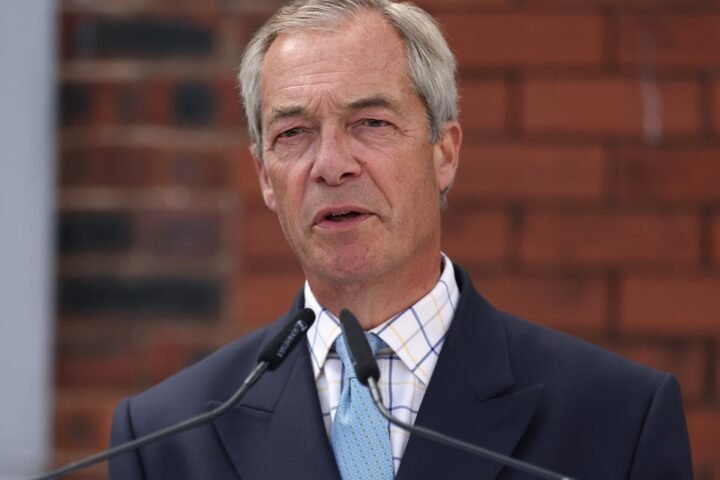 Nigel Farage to announce his future in public life amid scrutiny over undisclosed donations