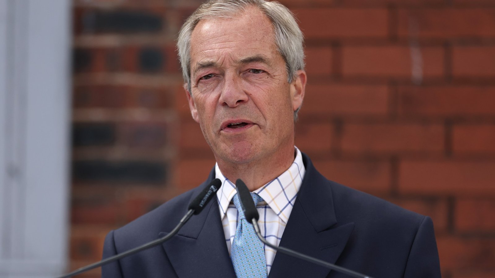 Nigel Farage to announce his future in public life amid scrutiny over undisclosed donations