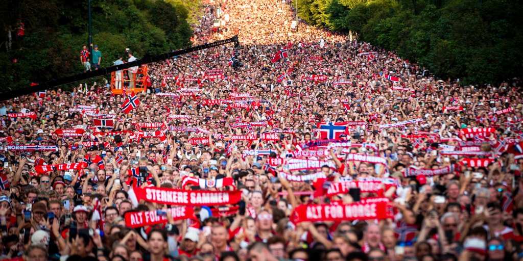 Norway celebrates national football team with massive turnout despite World Cup exit