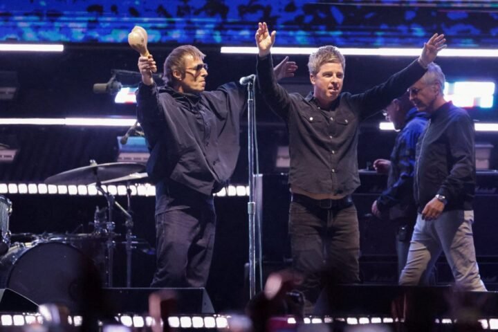 Oasis' "Wonderwall" emerges as emotional anthem for England fans at the World Cup